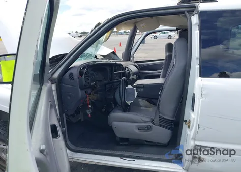 2001 Dodge Ram 1500 St из США, поврежденный, VIN 1B7HC13Y01J570013